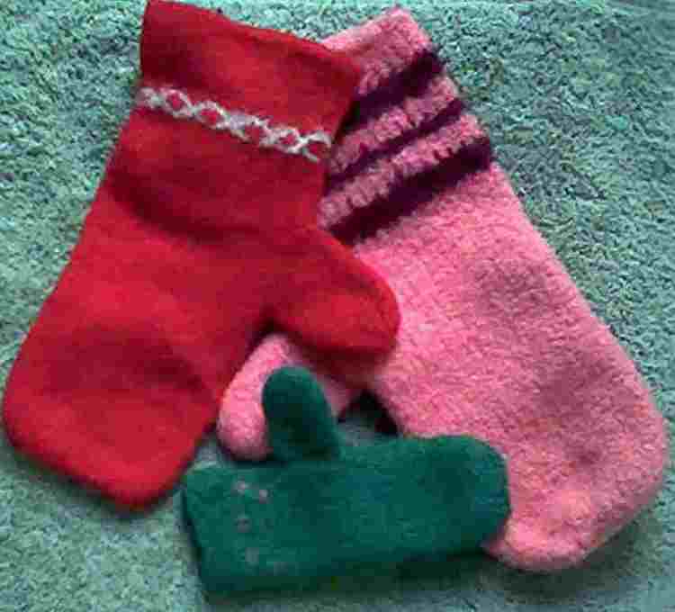 TECHknitting: Felted mittens with non-felted cuffs